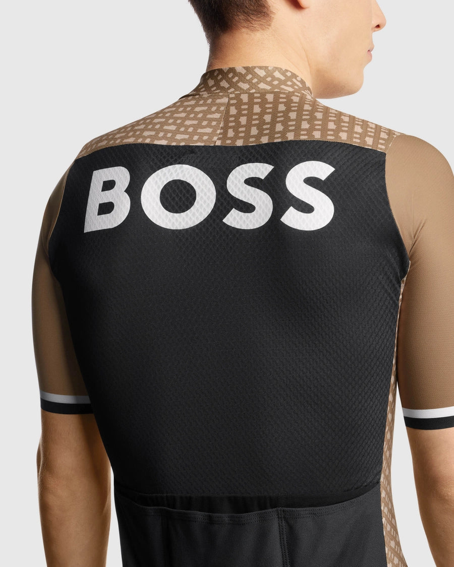 SALE【ASSOS / アソス】2024 MILLE GT JERSEY S11 BOSS × ASSOS camel（コンフォート系 半袖ジャージ）