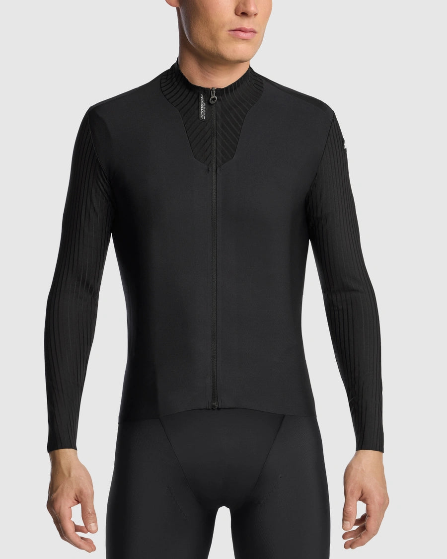 新商品【ASSOS / アソス】SPRING FALL THERMO BOOSTER P1（脱いだ際にバックポケットに収納できるミッドレイヤー）